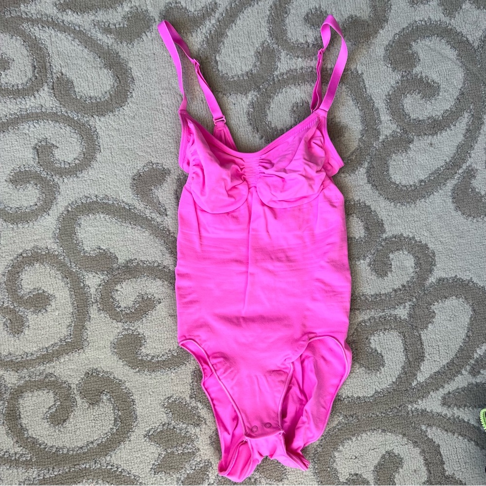 SKIMS Bodysuit NWOT